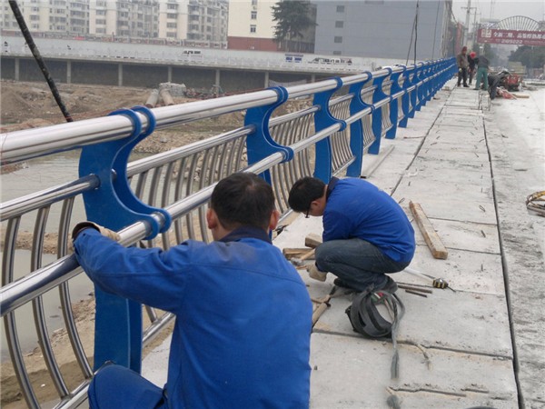 闵行不锈钢桥梁护栏除锈维护的重要性及其方法