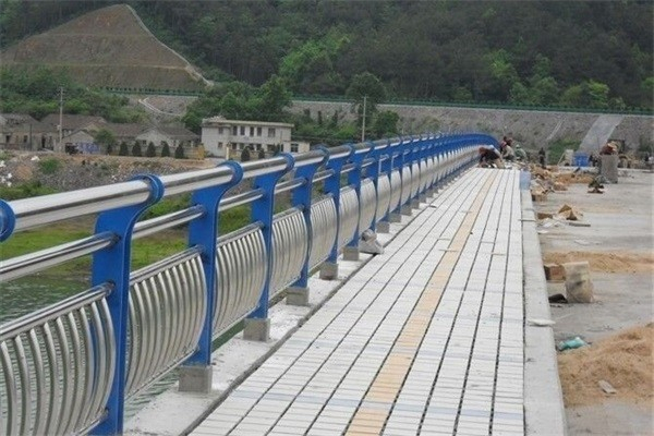 闵行不锈钢桥梁灯光护栏