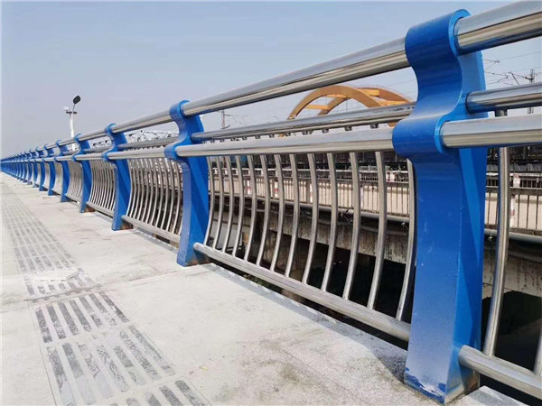 闵行304不锈钢复合管护栏的生产工艺揭秘